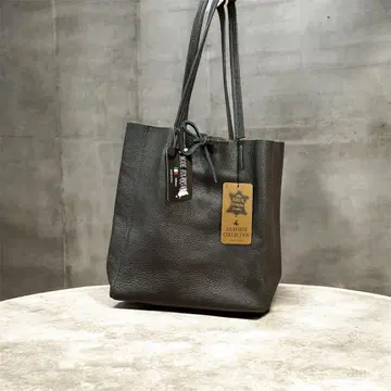 [ 미사용 새상품 ] 이탈리아제 가죽 토트백 블랙 컬러