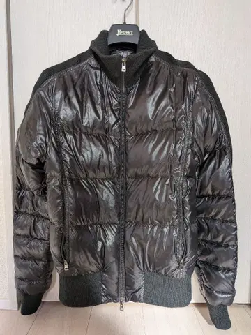 HERNO 헬노 남성용 다운 자켓 사이즈 M (46) 소매 라인 새상품급