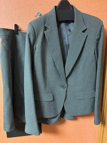 여성 수트 미사용 23호