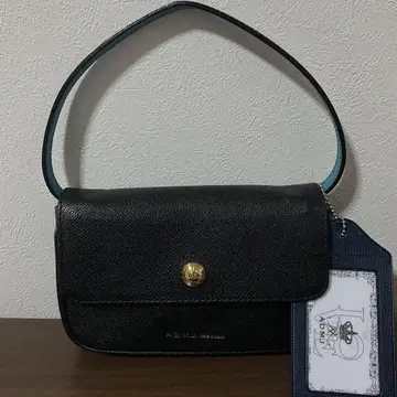 오픈 세일 인기 새상품급 ADMJ 가죽 로고 엠보싱 핸드백 2