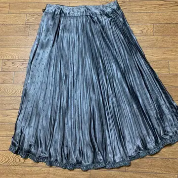 K.T 새틴풍 플리츠 롱 스커트