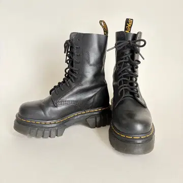 새상품급 [ 닥터마틴 ] AUDRICK 부츠 가죽 블랙 UK5