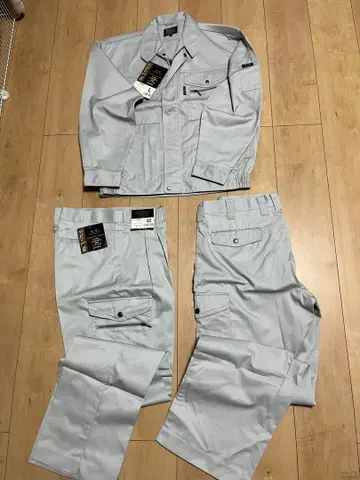 작업옷 상하의 세트 새상품 블루종 1개 새상품 팬츠 1개 중고 팬츠 1개