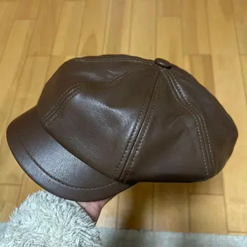 브라운 가죽풍 헌팅모 베레모