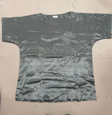 태국 실크 100% 그레이 반팔 T셔츠 실크