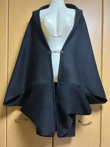 블랙 모몽가 코트 울 폴리 샤기 원단 프리 사이즈 좌우 비대칭 오버핏