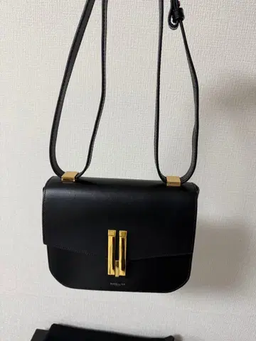 DEMELLIER 데멜리에 The Vancouver 숄더백 블랙