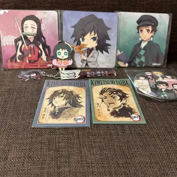 귀멸의 칼날 코스터, 캔 배지 등 묶음 판매