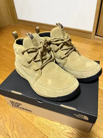 THE NORTH FACE 베이지 부츠