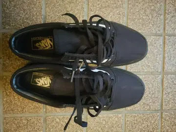 Vans 블랙 스니커즈