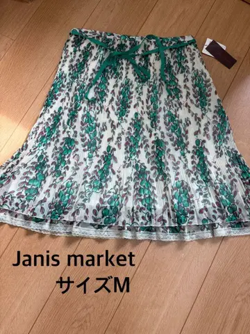 택 포함 새상품 Janis market 플레어 스커트 M 사이즈