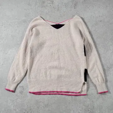 [ 새상품급 ] Q 배색 보더 니트 V넥 2