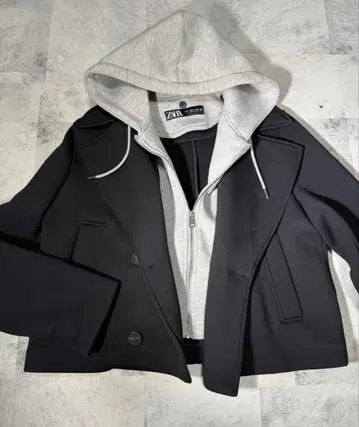 ZARA 후드 부착 블랙 자켓