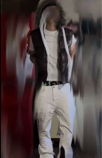 브라운 퍼 다운 베스트 후드 부착