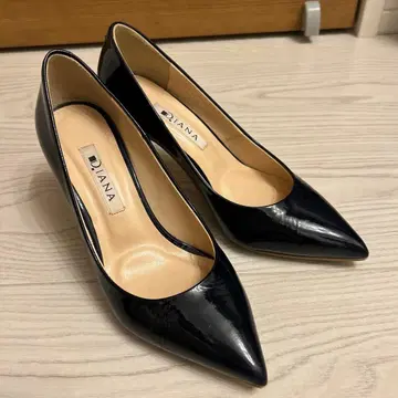 DIANA 에나멜 하이힐 블랙에 가까운 다크 네이비
