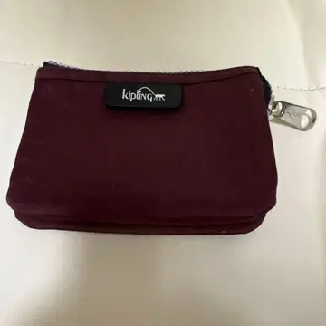 Kipling 버건디 파우치