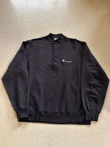 80s Champion 버튼 달린 헨리넥 맨투맨