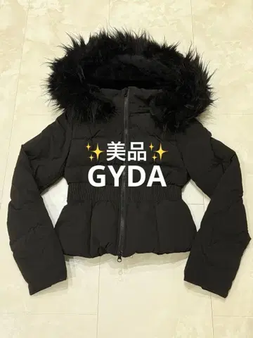 [ 새상품급 ] GYDA 제이다 숏 다운 코트 다운 자켓 퍼
