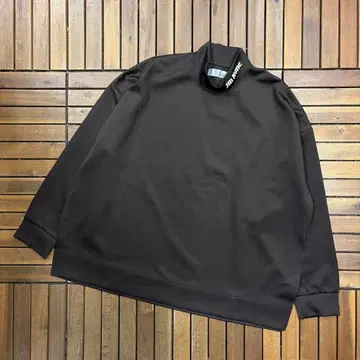 새상품급 Jih Nunc 하이넥 풀오버