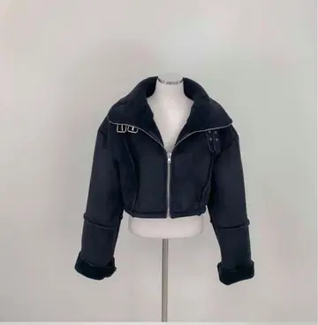 amood 무스탕 자켓 블랙 숏 기장 버클 포함