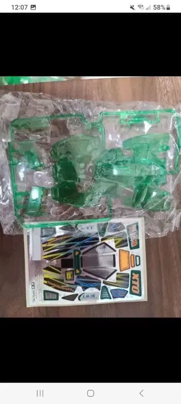 미니 사륜구동 XTO 바디 부품과 스티커