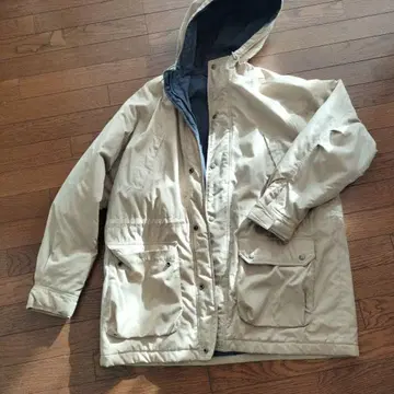 베이지 후드 부착 자켓