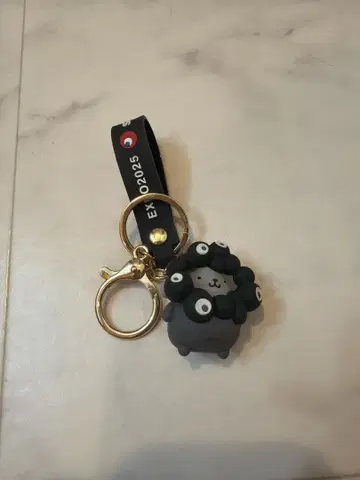 [ 박람회 ] 블랙 미야쿠미야쿠 폼폼푸딩 키링