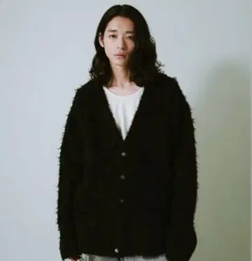 [완판템] 모헤어 터치 슈퍼 샤기 가디건 블랙 camphor wood