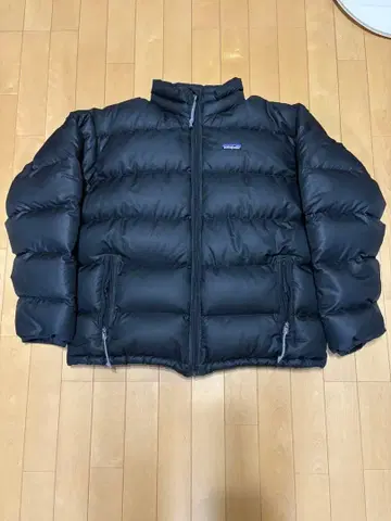 patagonia 블랙 다운 자켓 L 사이즈
