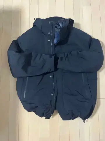 유니클로 하이브리드 다운 오버사이즈 파카 L