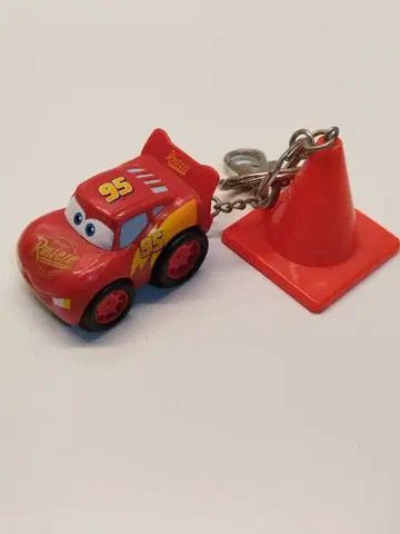 도쿄 디즈니 리조트 카 래이트닝 맥퀸 키체인