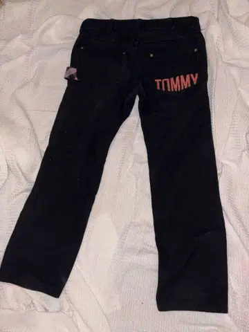 TOMMY 블랙 데님 팬츠