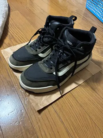 VANS 하이컷 스니커즈 타이슨HI