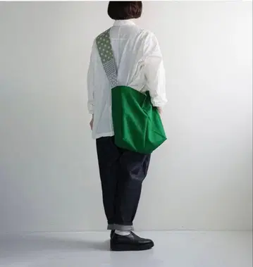 La+h / 라스 콜라주 숄더 B-shoulder