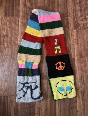 초레어 단 하나뿐인 핸드메이드 외계인 음표 피스 마크 머플러