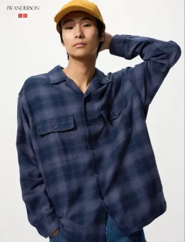 유니클로 브러쉬드 코튼 오버사이즈 셔츠 JW ANDERSON