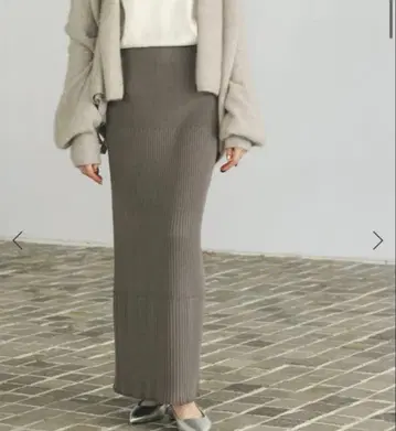 새상품급 NOBLE 리브 니트 타이트 스커트 그레이