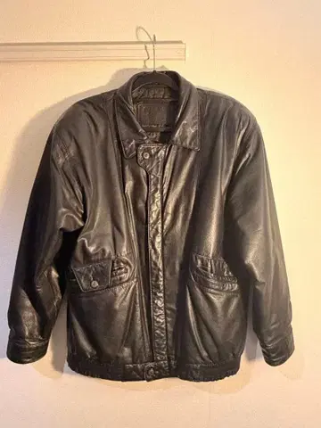 STRATH CONAR 블랙 가죽 자켓