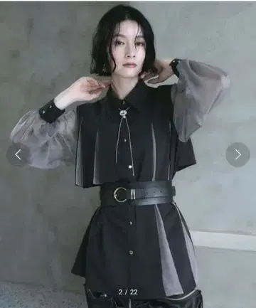 HARE 시어 절개 플리츠 셔츠 블랙