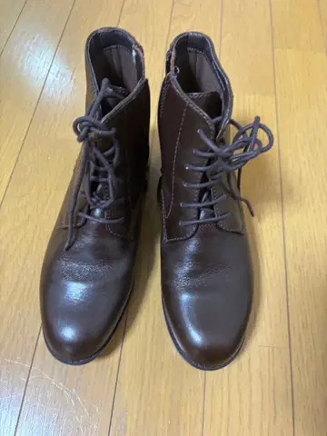 브라운 레이스업 부츠 22.5cm