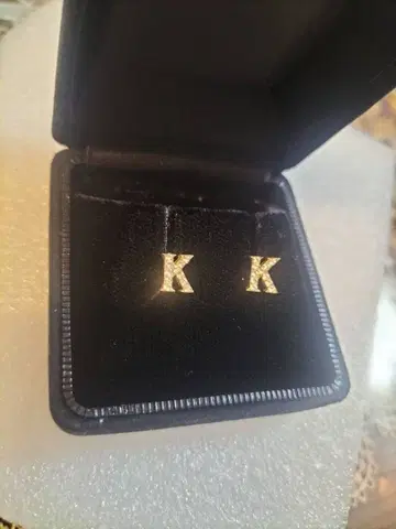 K 양쪽 귀걸이 알파벳 K 귀걸이 반짝반짝