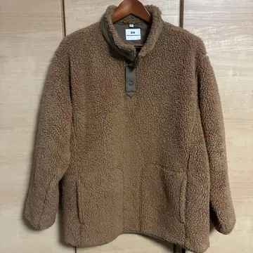 유니클로 화이트 마운티니어링 플리스 자켓