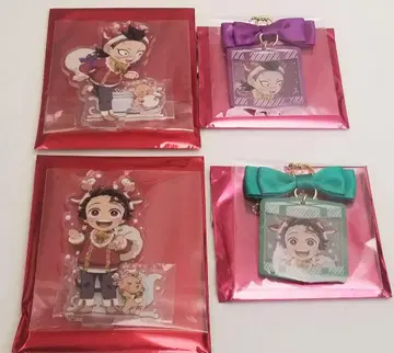 귀멸의 칼날 크리스마스 아크릴 스탠드 오너먼트 탄지로 겐야