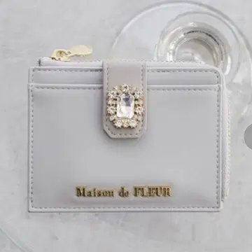 Maison de FLEUR 비쥬 장식 반지갑