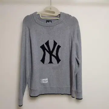 New Era 뉴욕 양키스 스웨터 M