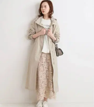 성숙 캐주얼 이에나 IENA 라이트 나일론 스프링 후드 코트 베이지 계열