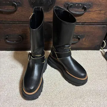 sacai 통굽 가죽 엔지니어 부츠 사이즈 37