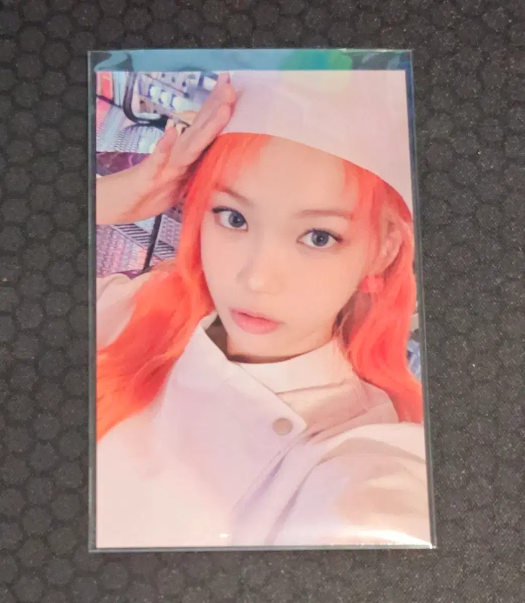 Le Sserafim Kim Chaewon broadcast photocard wts