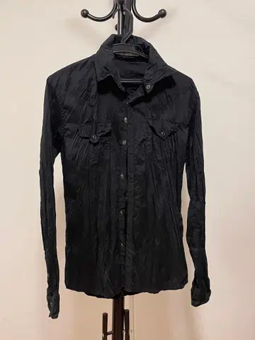 새상품급 프란시스트 모크스 블랙 셔츠