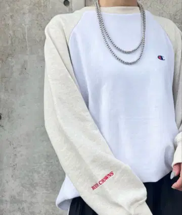 Champion 볼륨 슬리브 맨투맨 상의